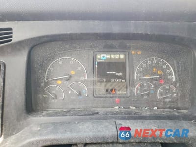 Zdjęcie 8 z 10 samochodu: 2024 FREIGHTLINER CASCADIA 126 SEMI TRUCK VIN:3AKJHHDR8RSUM8855 - miniatura
