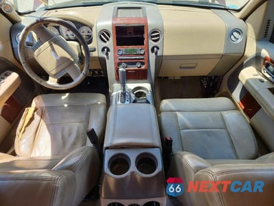 Zdjęcie 8 z 13 samochodu: 2005 FORD F150 SUPERCREW VIN:1FTPW14515FB55251 - miniatura