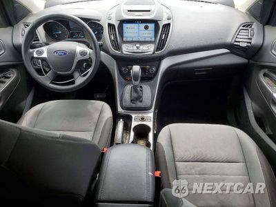 Zdjęcie 8 z 13 samochodu: 2016 FORD ESCAPE SE VIN:1FMCU9GXXGUC56007 - miniatura