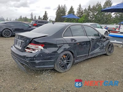 Trzecie zdjęcie samochodu z tyłu: 2013 MERCEDES-BENZ C 250 VIN:WDDGF4HB3DA783430 - miniatura