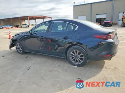 Drugie zdjęcie samochodu z przodu: 2021 MAZDA 3 VIN:JM1BPAAL5M1322104 - miniatura