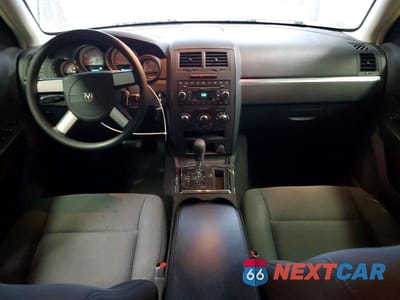 Zdjęcie 8 z 12 samochodu: 2008 DODGE CHARGER VIN:2B3KA43R88H170607 - miniatura