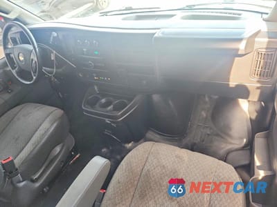 Zdjęcie 8 z 13 samochodu: 2022 CHEVROLET EXPRESS G2500 VIN:1GCWGAFPXN1194120 - miniatura