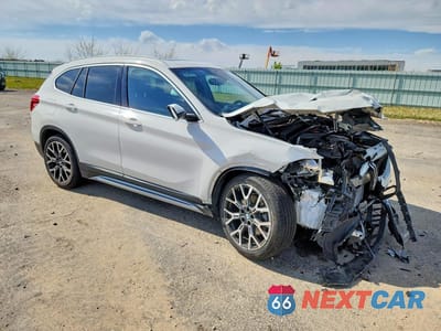 Czwarte zdjęcie samochodu z boku: 2021 BMW X1 SDRIVE28I VIN:WBXJG7C01M5S25589 - miniatura
