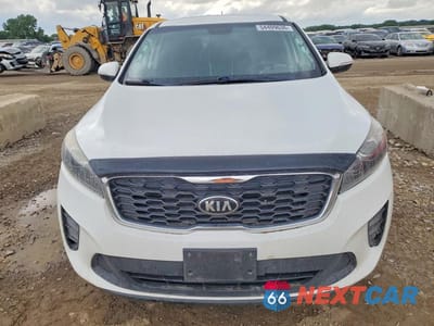 Piąte zdjęcie samochodu w środku: 2019 KIA SORENTO LX V6 VIN:5XYPG4A58KG440914 - miniatura
