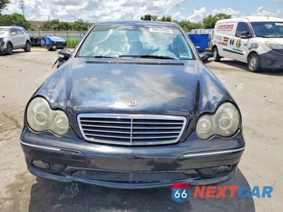 Piąte zdjęcie samochodu w środku: 2005 MERCEDES-BENZ C 230K SPORT SEDAN VIN:WDBRF40J85F679931 - miniatura
