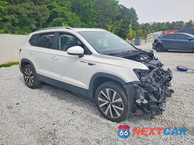 Czwarte zdjęcie samochodu z boku: 2024 VOLKSWAGEN TAOS SE VIN:3VVEX7B21RM064391 - miniatura