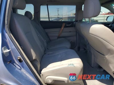 Zdjęcie 11 z 13 samochodu: 2008 TOYOTA HIGHLANDER HYBRID LIMITED VIN:JTEEW44A682007755 - miniatura