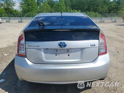 Zdjęcie 6 z 13 samochodu: 2015 TOYOTA PRIUS TWO VIN:JTDKN3DU4F0436920 - miniatura