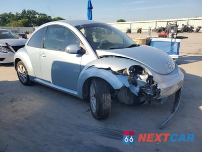Czwarte zdjęcie samochodu z boku: 2009 VOLKSWAGEN NEW BEETLE S VIN:3VWPG31C29M503301 - miniatura