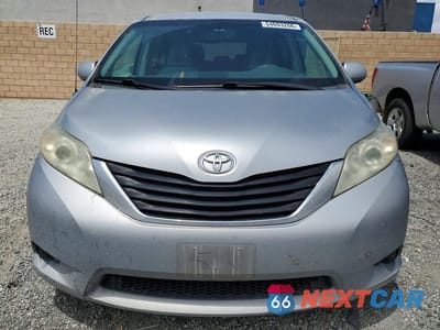 Piąte zdjęcie samochodu w środku: 2012 TOYOTA SIENNA LE VIN:5TDKK3DC6CS216204 - miniatura