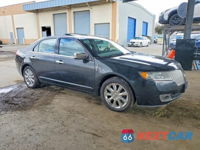 Czwarte zdjęcie samochodu z boku: 2012 LINCOLN MKZ VIN:3LNHL2GC7CR827385 - miniatura