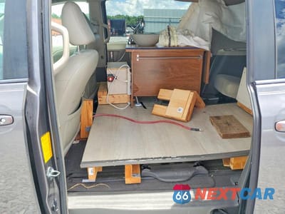 Zdjęcie 6 z 13 samochodu: 2011 TOYOTA SIENNA XLE 8-PASSENGER VIN:5TDYK3DC4BS079112 - miniatura