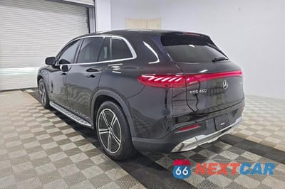 Trzecie zdjęcie samochodu z tyłu: 2023 MERCEDES-BENZ EQS SUV 450 4MATIC VIN:4JGDM2EB2PA024313 - miniatura