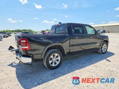 Trzecie zdjęcie samochodu z tyłu: 2021 RAM 1500 LARAMIE VIN:1C6SRFJT1MN751280 - miniatura