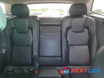 Zdjęcie 10 z 13 samochodu: 2021 VOLVO XC60 T6 MOMENTUM VIN:YV4A22RK6M1722651 - miniatura
