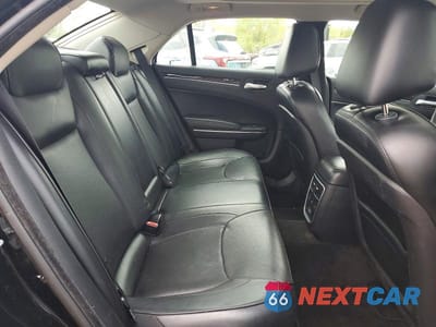 Zdjęcie 10 z 12 samochodu: 2016 CHRYSLER 300C VIN:2C3CCAKGXGH106485 - miniatura