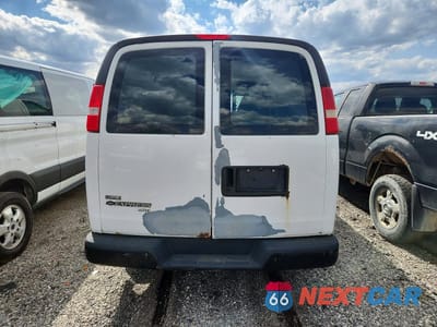 Zdjęcie 6 z 13 samochodu: 2007 CHEVROLET EXPRESS G1500 VIN:1GCFH15Z971202775 - miniatura