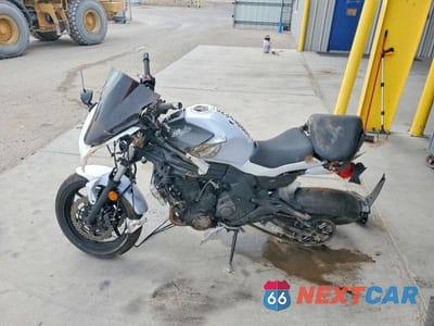 Trzecie zdjęcie samochodu z tyłu: 2013 KAWASAKI EX650 E VIN:JKAEXEE1XDDA13348 - miniatura