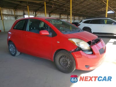 Czwarte zdjęcie samochodu z boku: 2008 TOYOTA YARIS BASE VIN:JTDJT903585216192 - miniatura
