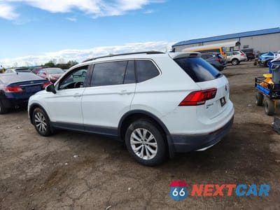 Drugie zdjęcie samochodu z przodu: 2018 VOLKSWAGEN TIGUAN SE VIN:3VV2B7AX7JM180424 - miniatura