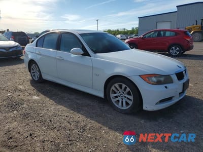 Czwarte zdjęcie samochodu z boku: 2006 BMW 325 XI VIN:WBAVD13526KV10058 - miniatura