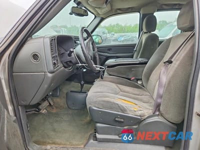 Zdjęcie 7 z 12 samochodu: 2004 CHEVROLET SILVERADO K1500 VIN:2GCEK19T541158167 - miniatura