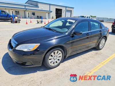2013 CHRYSLER 200 LX 1C3CCBAB1DN691861 - główne zdjęcie licytacji z USA - miniatura