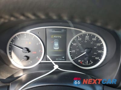 Zdjęcie 9 z 12 samochodu: 2017 NISSAN SENTRA SV VIN:3N1AB7AP9HY391267 - miniatura