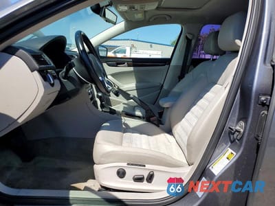 Zdjęcie 7 z 12 samochodu: 2014 VOLKSWAGEN PASSAT SEL VIN:1VWCN7A3XEC101758 - miniatura