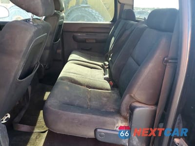 Zdjęcie 10 z 12 samochodu: 2010 GMC SIERRA VIN:3GTRKVE38AG275789 - miniatura