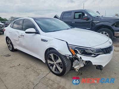 Czwarte zdjęcie samochodu z boku: 2020 KIA OPTIMA S VIN:5XXGT4L37LG418089 - miniatura
