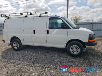 Czwarte zdjęcie samochodu z boku: 2020 GMC SAVANA G2500 VIN:1GTW7AFP3L1216066 - miniatura