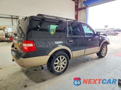 Trzecie zdjęcie samochodu z tyłu: 2011 FORD EXPEDITION XLT VIN:1FMJU1J50BEF34819 - miniatura