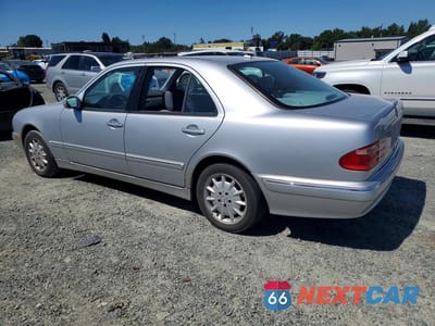 Drugie zdjęcie samochodu z przodu: 2002 MERCEDES-BENZ E 320 4MATIC VIN:WDBJF82J82X072838 - miniatura
