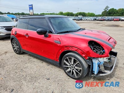 Czwarte zdjęcie samochodu z boku: 2023 MINI COOPER S VIN:WMW53DH06P2T60880 - miniatura