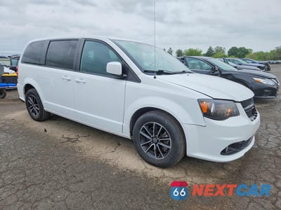 Czwarte zdjęcie samochodu z boku: 2018 DODGE GRAND CARAVAN SE VIN:2C4RDGBG7JR221844 - miniatura