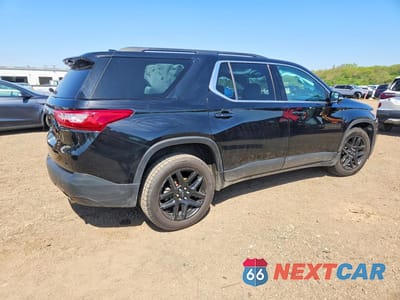 Trzecie zdjęcie samochodu z tyłu: 2019 CHEVROLET TRAVERSE LT VIN:1GNERGKW3KJ165390 - miniatura