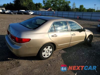 Trzecie zdjęcie samochodu z tyłu: 2005 HONDA ACCORD LX VIN:1HGCM56415A161985 - miniatura
