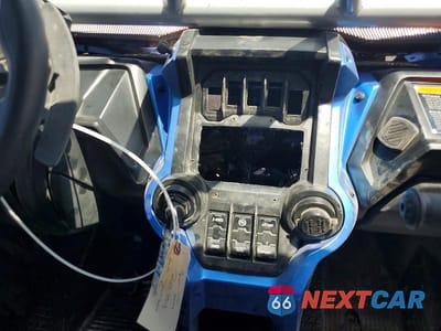 Zdjęcie 9 z 10 samochodu: 2024 HONDA SXS1000S UTILITY VEHICLE VIN:1HFVE0643R4400180 - miniatura