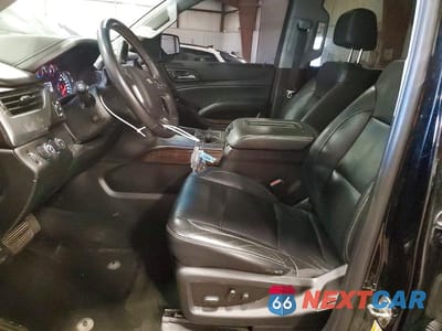Zdjęcie 7 z 13 samochodu: 2018 CHEVROLET SUBURBAN K1500 LT VIN:1GNSKHKC8JR357682 - miniatura