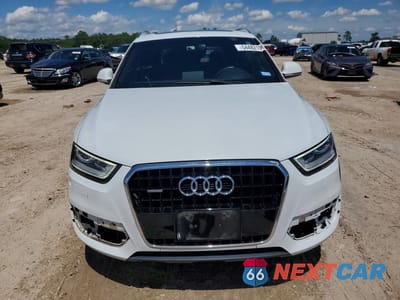 Piąte zdjęcie samochodu w środku: 2015 AUDI Q3 PREMIUM PLUS VIN:WA1EFCFS8FR006688 - miniatura