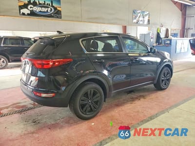 Trzecie zdjęcie samochodu z tyłu: 2017 KIA SPORTAGE LX VIN:KNDPMCAC3H7207014 - miniatura
