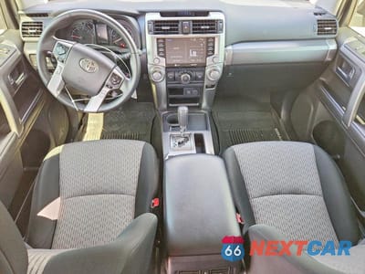 Zdjęcie 8 z 12 samochodu: 2020 TOYOTA 4RUNNER SR5 VIN:JTEZU5JR2L5228056 - miniatura