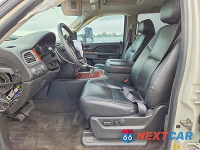 Zdjęcie 7 z 12 samochodu: 2013 CHEVROLET AVALANCHE LTZ VIN:3GNTKGE72DG123586 - miniatura