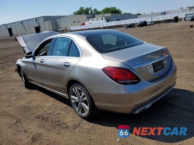 Drugie zdjęcie samochodu z przodu: 2019 MERCEDES-BENZ C 300 4MATIC VIN:55SWF8EB3KU302953 - miniatura