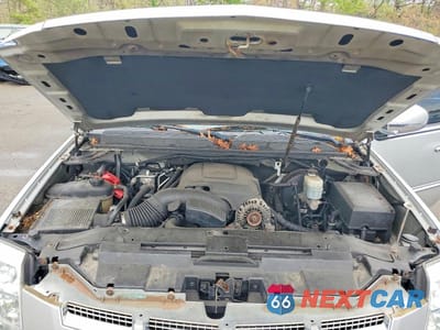 Zdjęcie 12 z 13 samochodu: 2010 CADILLAC ESCALADE ESV PREMIUM VIN:1GYUKJEF8AR260801 - miniatura