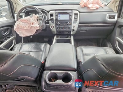 Zdjęcie 8 z 13 samochodu: 2017 NISSAN TITAN SV VIN:1N6AA1E6XHN540343 - miniatura