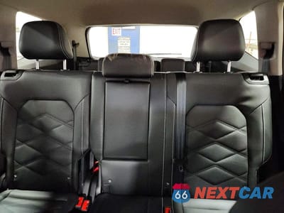 Zdjęcie 10 z 14 samochodu: 2025 VOLKSWAGEN ATLAS VIN:1V2HR2CA8SC540396 - miniatura