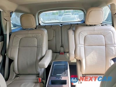 Zdjęcie 10 z 13 samochodu: 2020 LINCOLN AVIATOR RESERVE VIN:5LM5J7XC8LGL03205 - miniatura